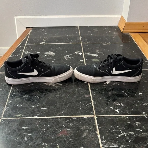 Nike SB Skate Sneakers W9 M7.5 - Picture 1 of 4